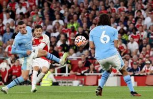 Martinelli hits winner as Arsenal beat City